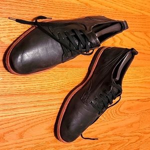 Men's size 9 Timberland Wodehouse shoes.